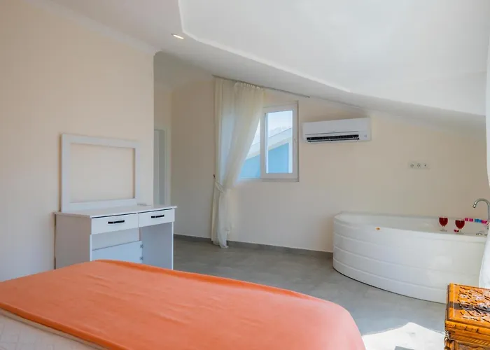 Infinity Beyaz Fethiye